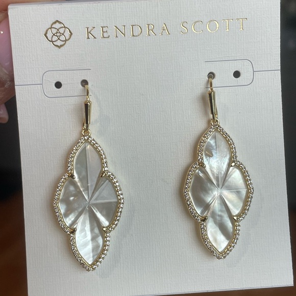 Kendra Scott Jewelry - NWT- Kendra Scott Abbie Pave Frame Drop Earrings